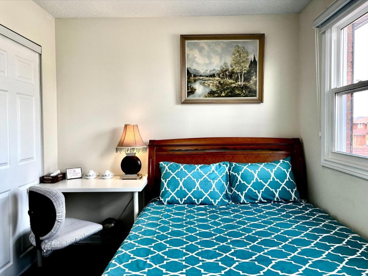 77 Nice And Warm Series Rooms Торонто Экстерьер фото