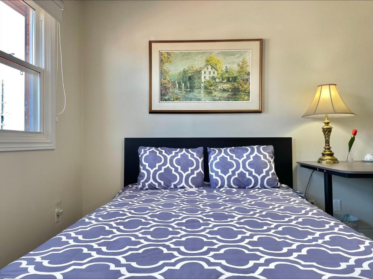 77 Nice And Warm Series Rooms Торонто Экстерьер фото