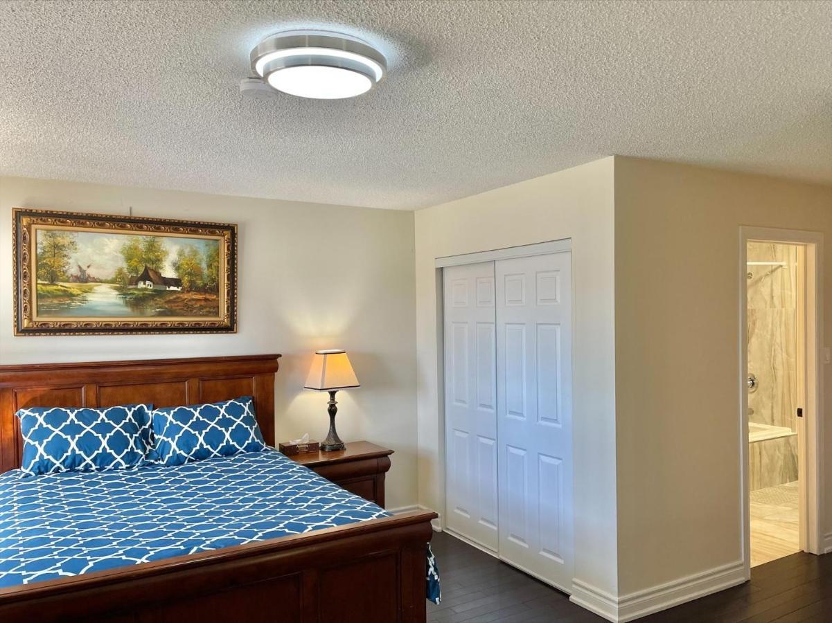 77 Nice And Warm Series Rooms Торонто Экстерьер фото
